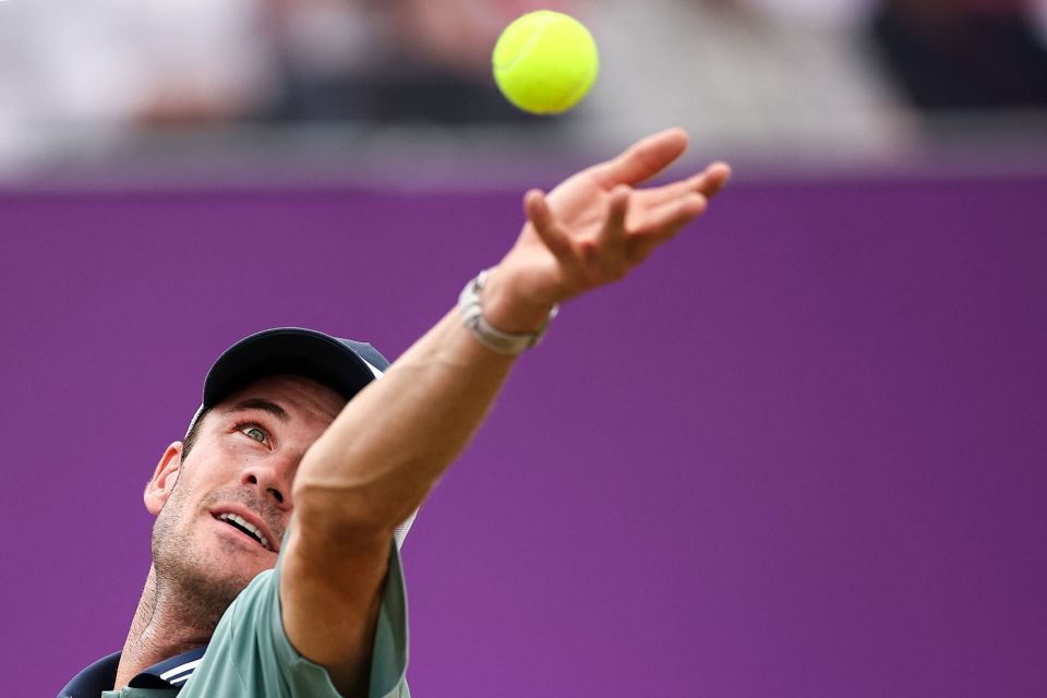 他凭借顽强 他凭借顽强